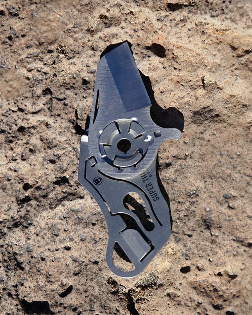 ST-1 Pocket Knife Lifestyle Image