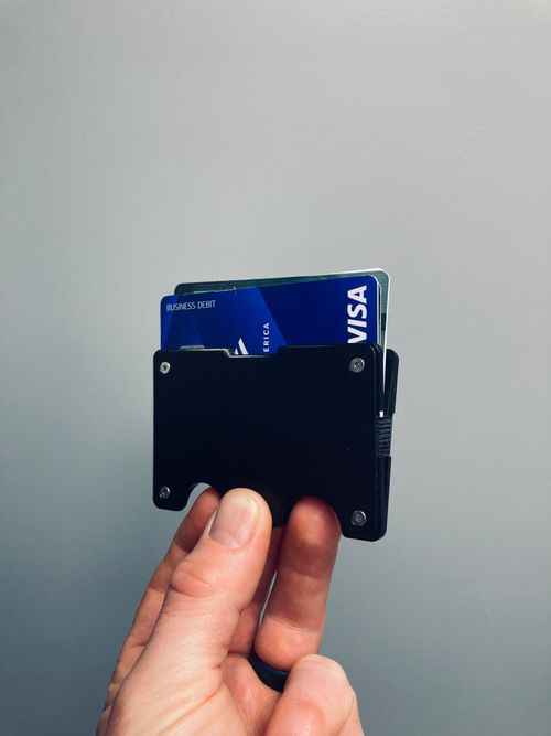 The Rift Wallet™ - Slim Metal RFID-Blocking Lifestyle Image